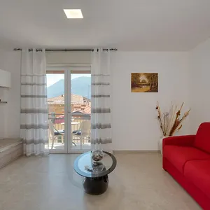lasensa-apartments.hotelinveneto.com/